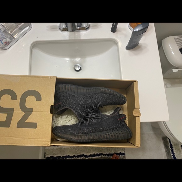 Yeezy boost 350 black reflective - Picture 5 of 7